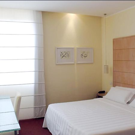 B&B Hotel Calenzano First Esterno foto