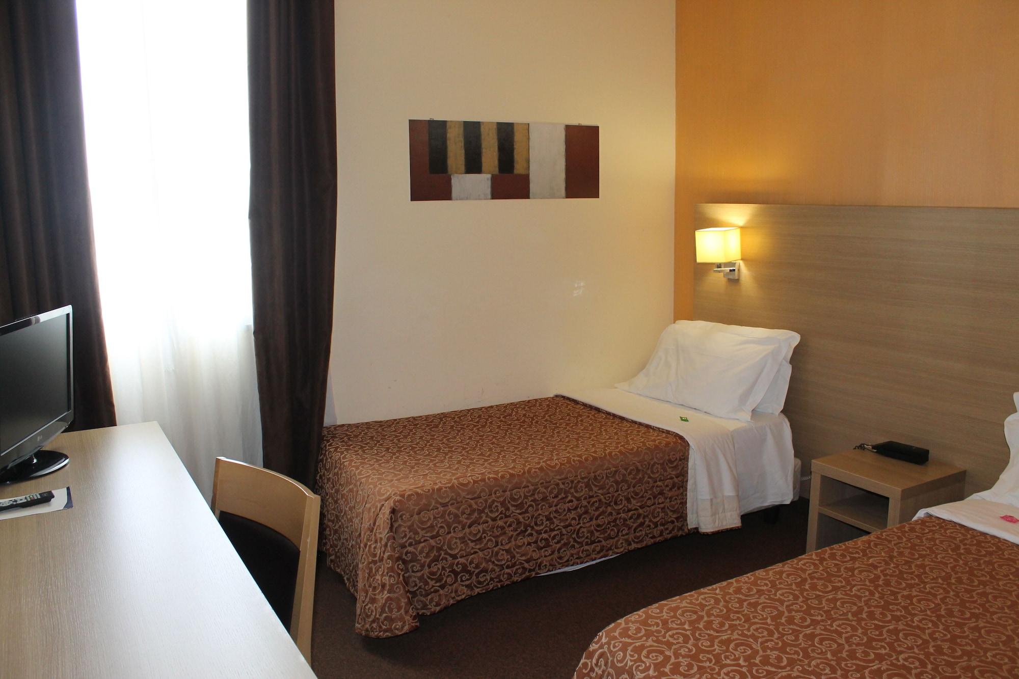 B&B Hotel Calenzano First Esterno foto