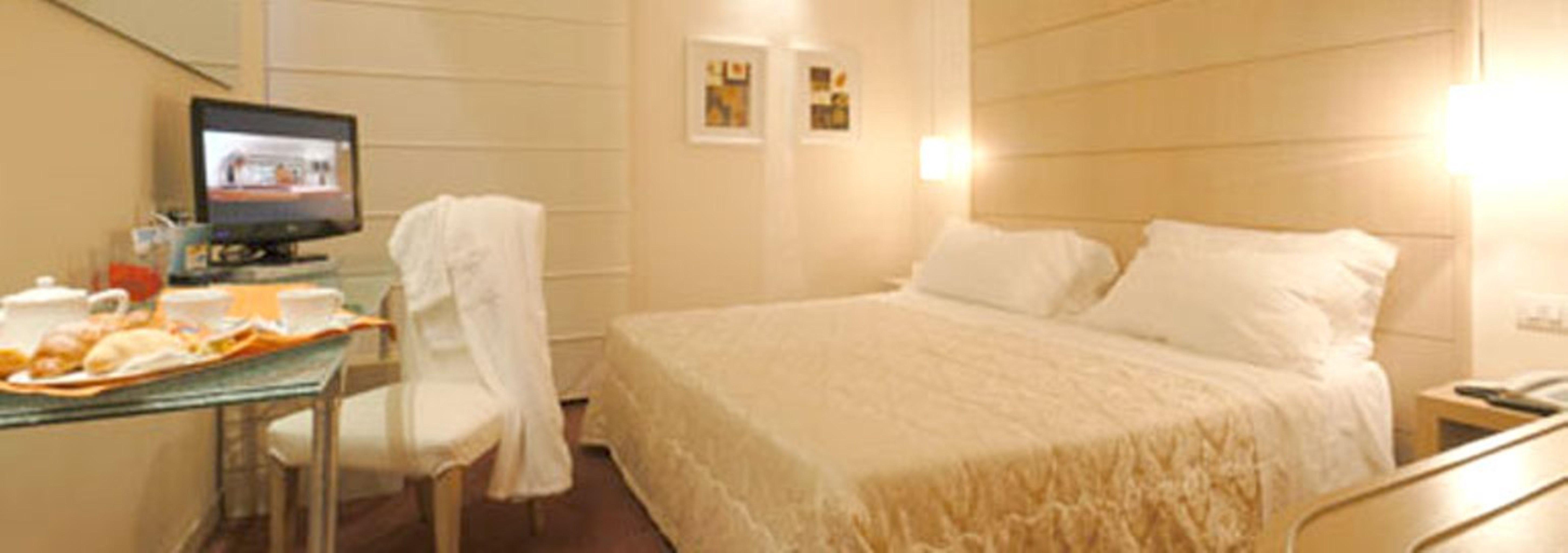 B&B Hotel Calenzano First Esterno foto